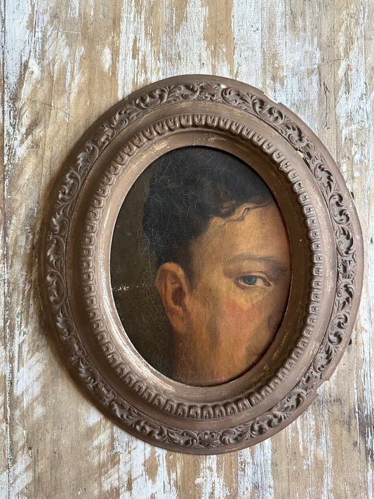 Le visage dans l’ombre