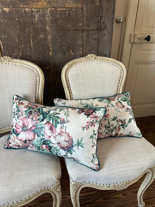Coussin fleuri