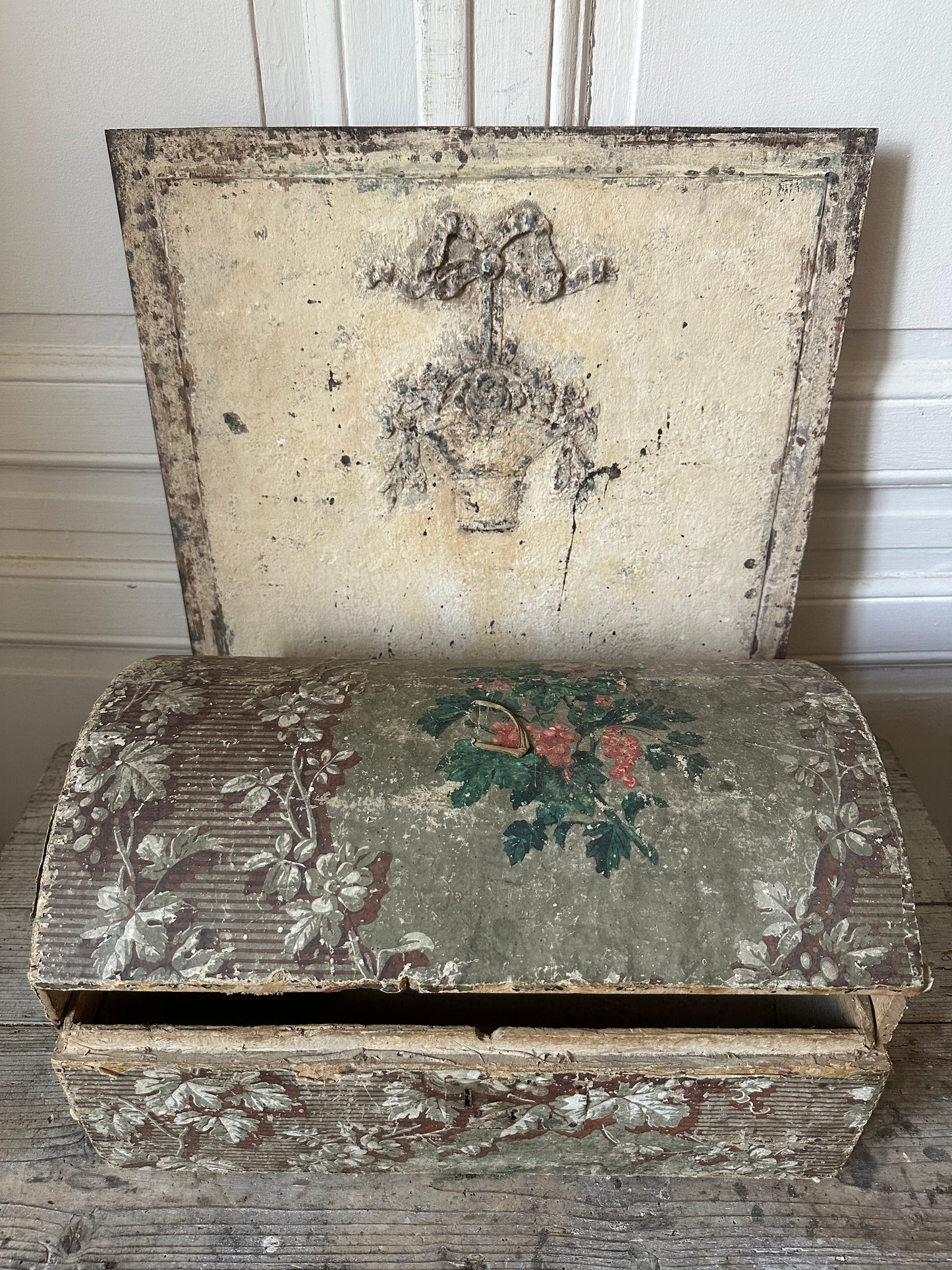 Coffre aux feuillages