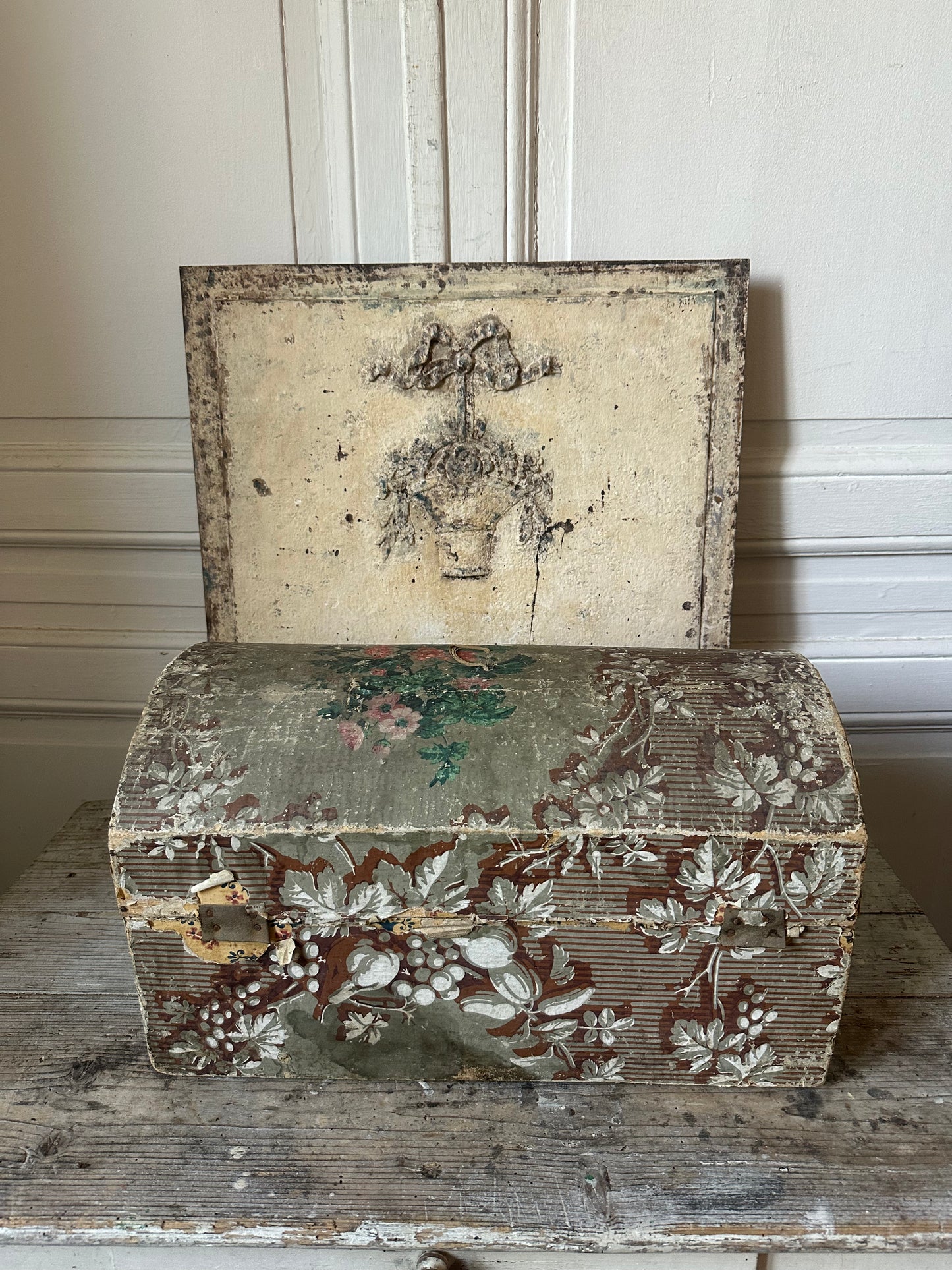 Coffre aux feuillages
