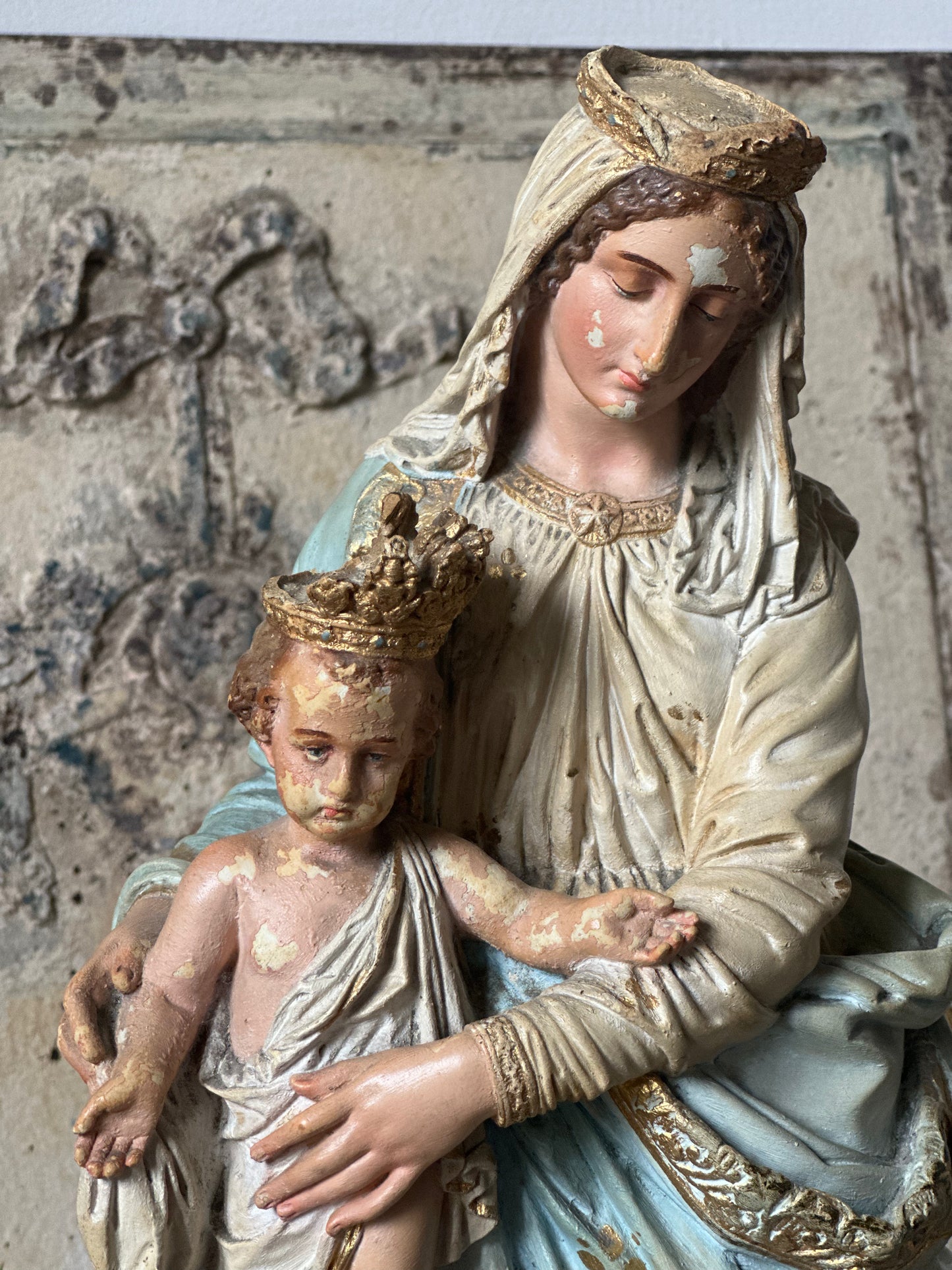 Vierge à l’enfant