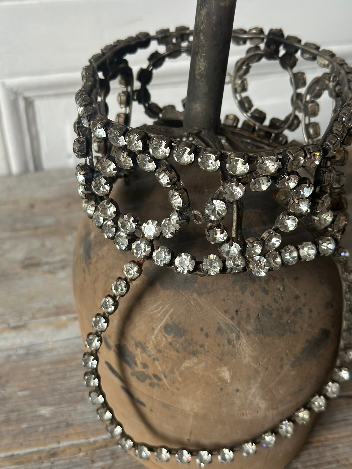 Coiffe à plumes