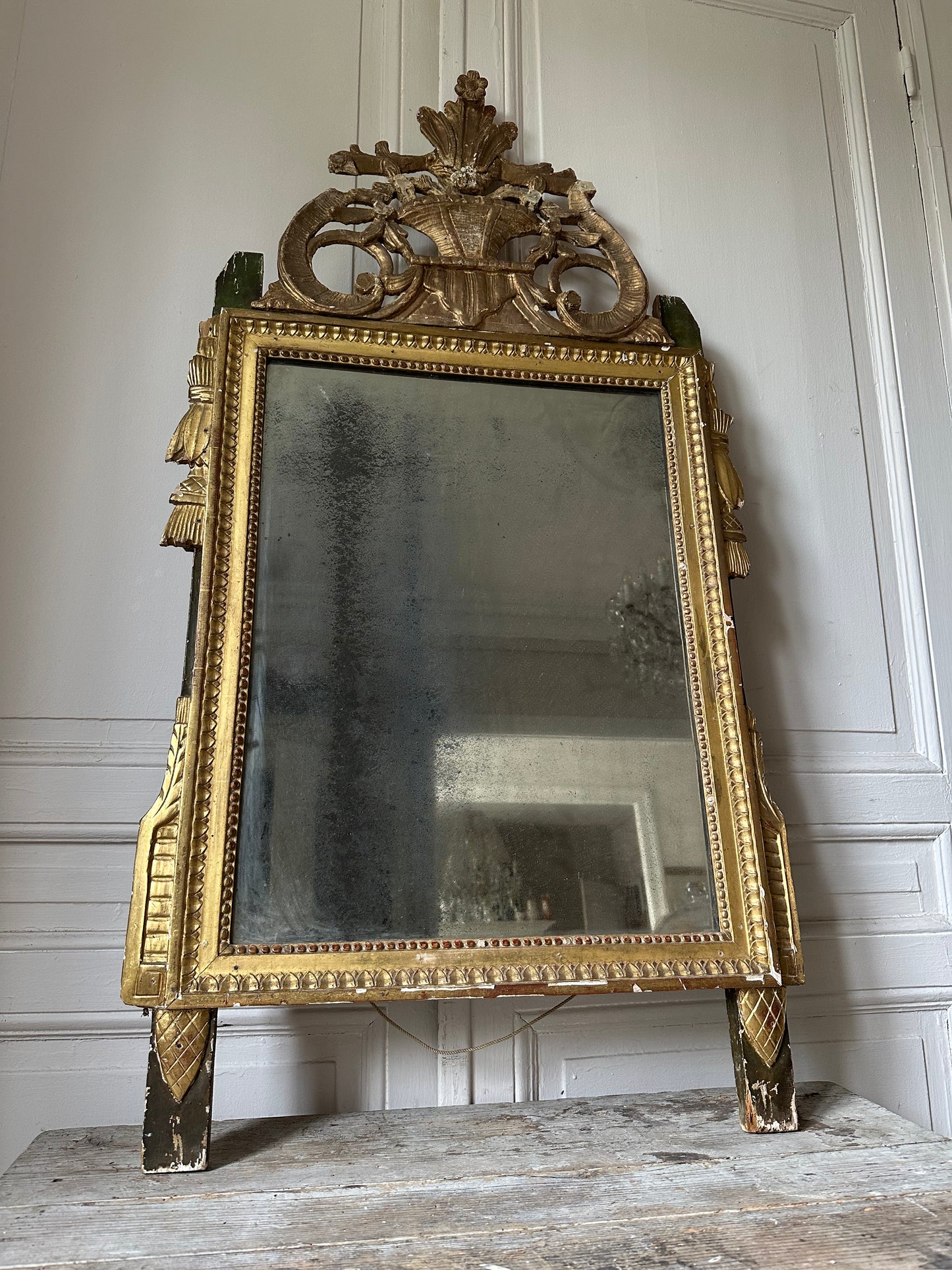 Miroir à fronton