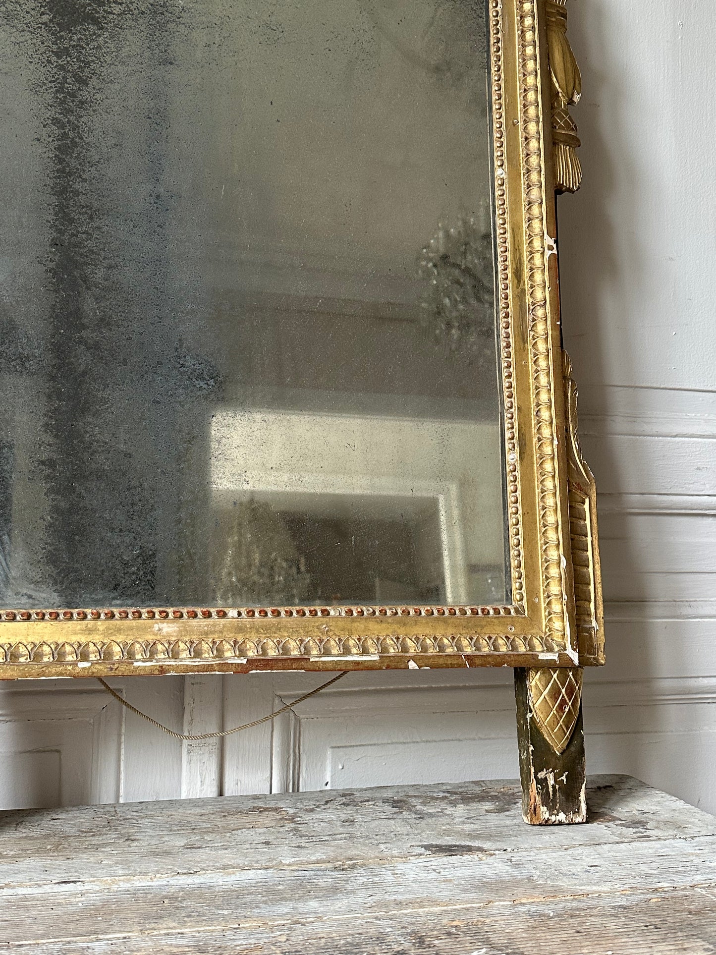 Miroir à fronton