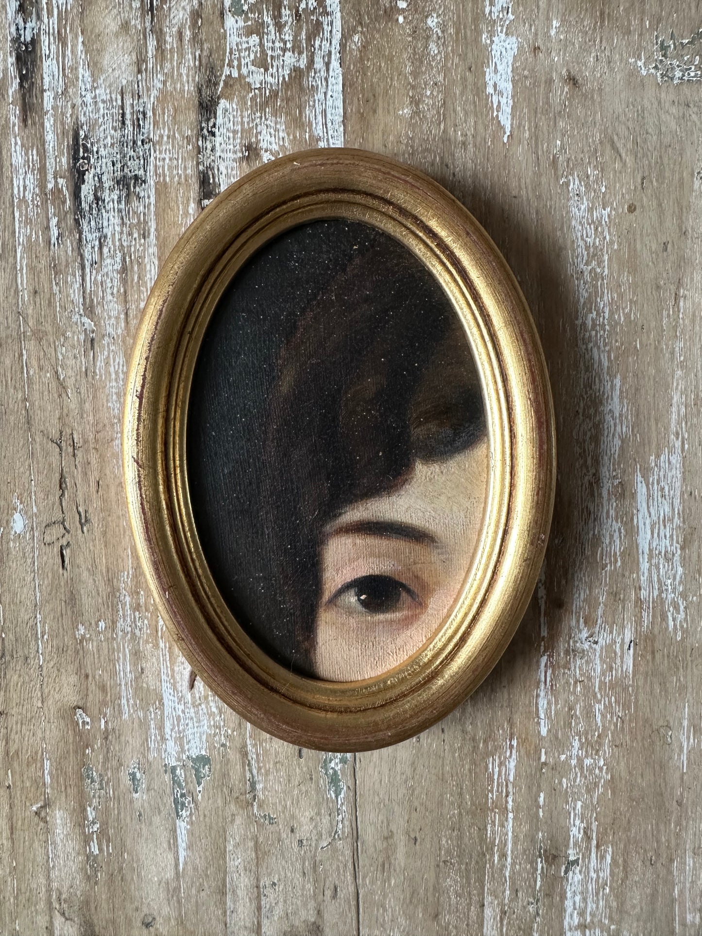 L’œil dans l’ombre