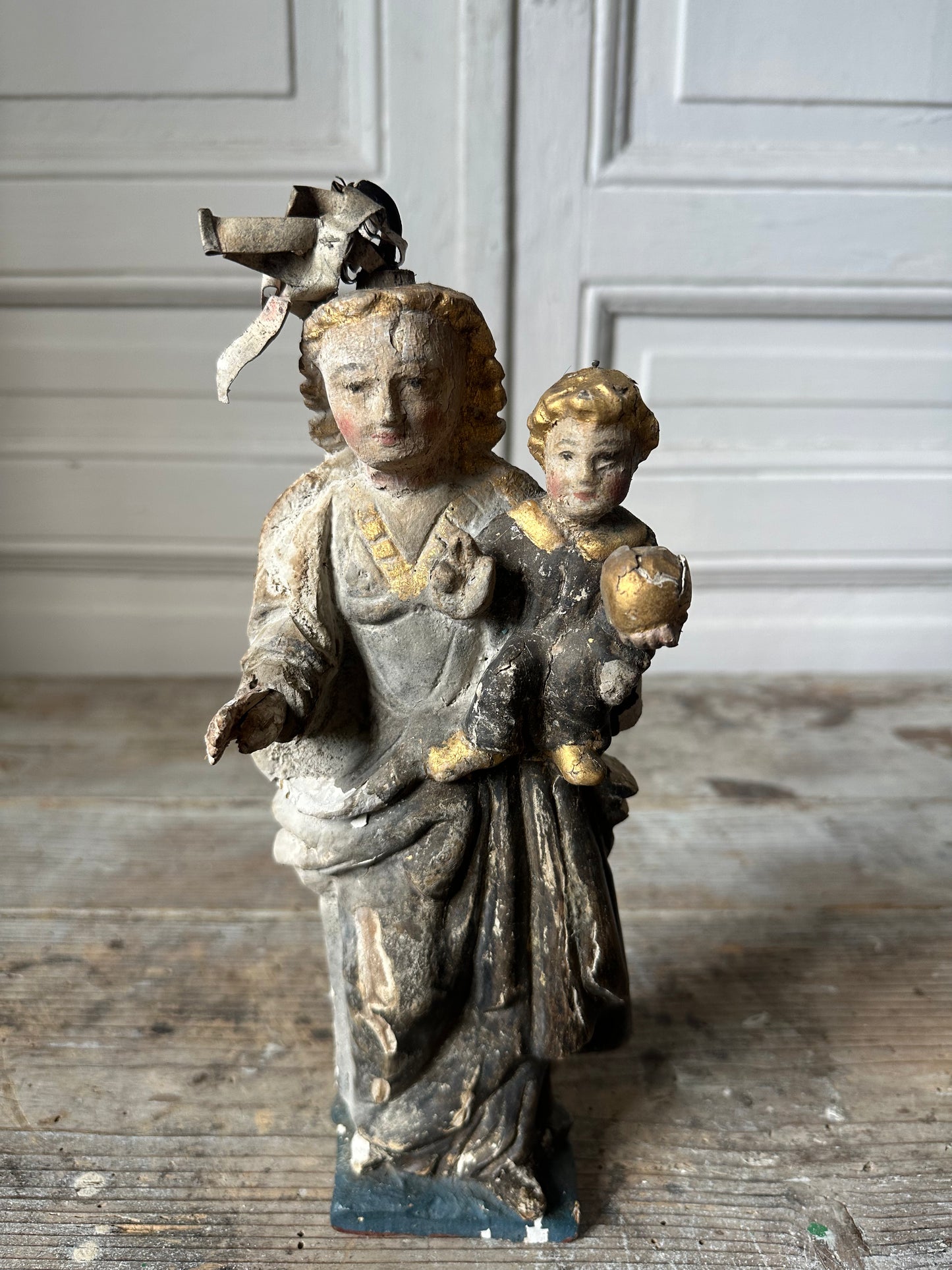 Vierge à l’enfant