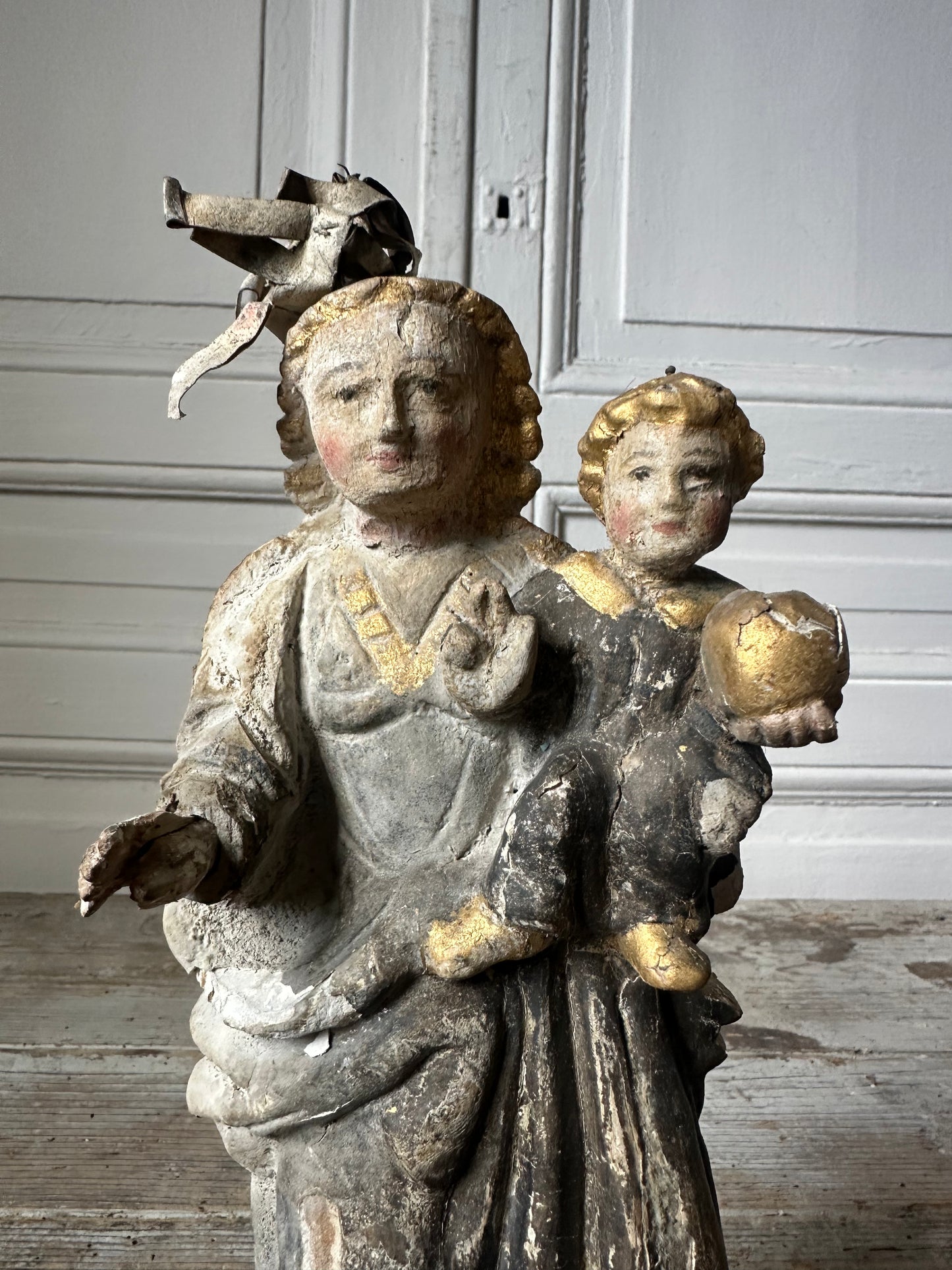 Vierge à l’enfant