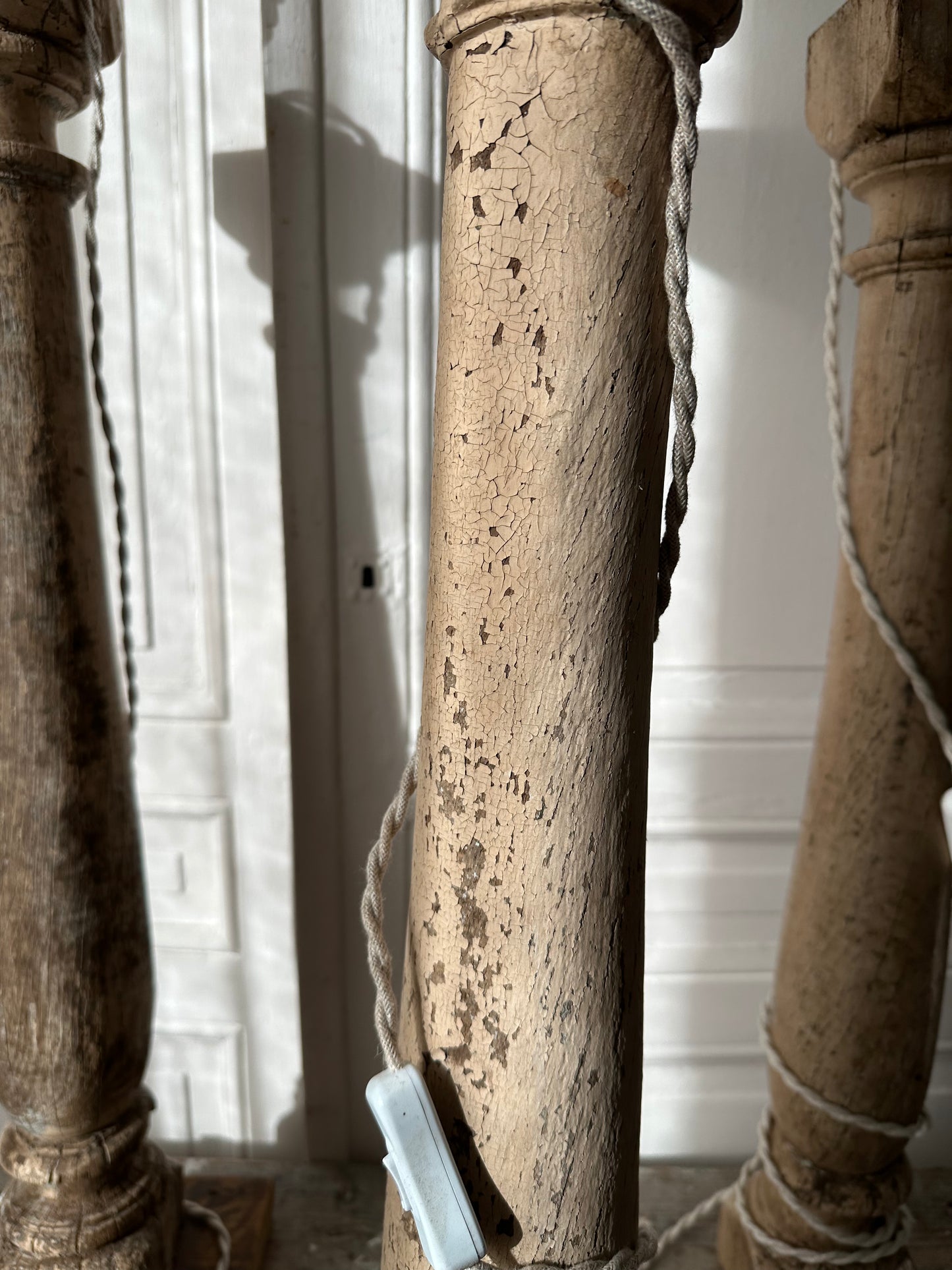 Lampe balustre en chêne massif