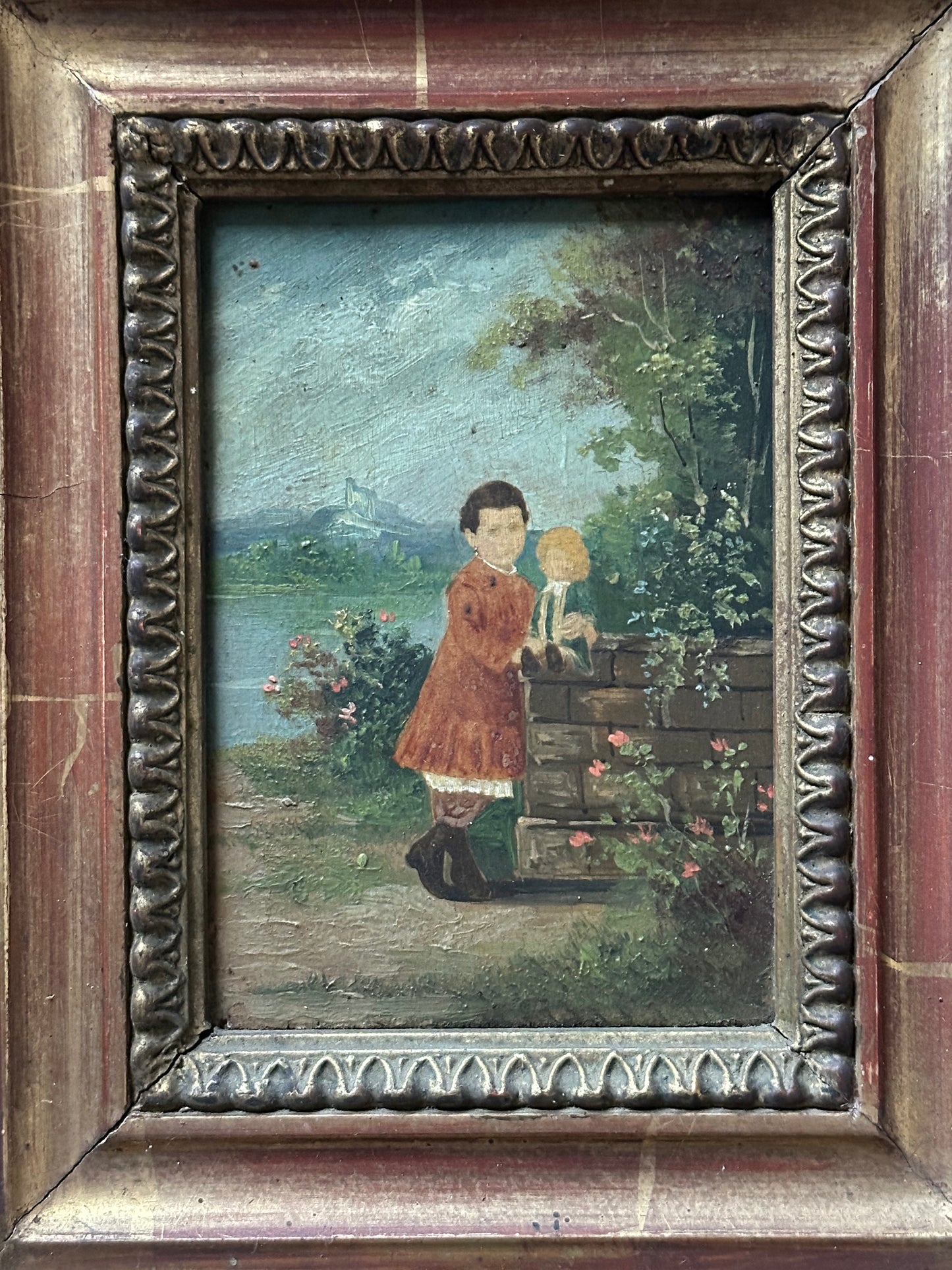 La petite fille et la poupée
