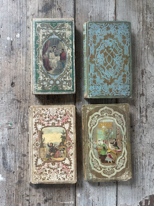 Livres décorés